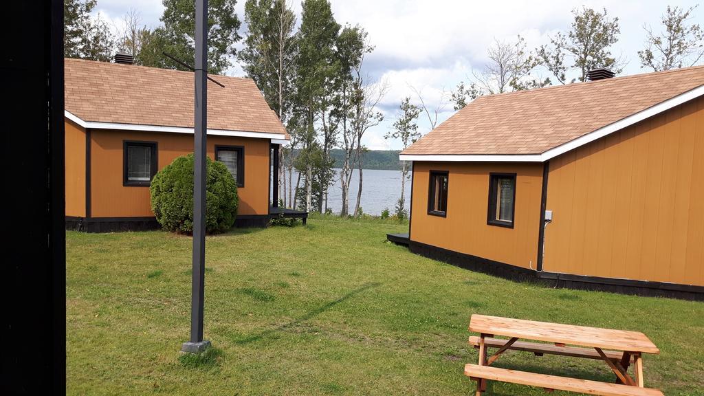 Chalets du Lac Matapédia Val-Brillant Exterior foto